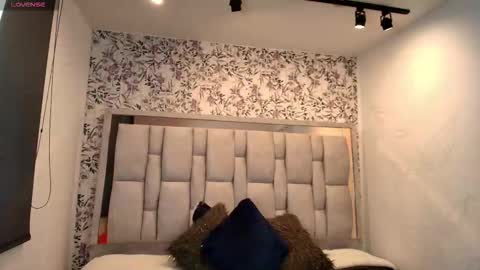 EMILY CUTE online show from February 26, 8:52 pm