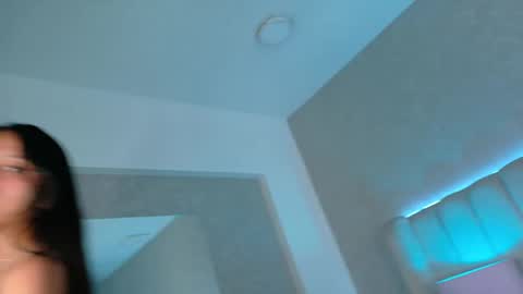 Snapshot of emily__stef chatting on May 29, 11:30 am EMILY online show from May 29, 11:30 am