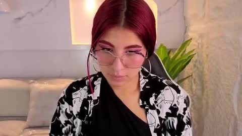 Snapshot of emily__tp chatting on February 24, 12:47 pm Emily tp 700am - 1400pm online show from February 24, 12:47 pm