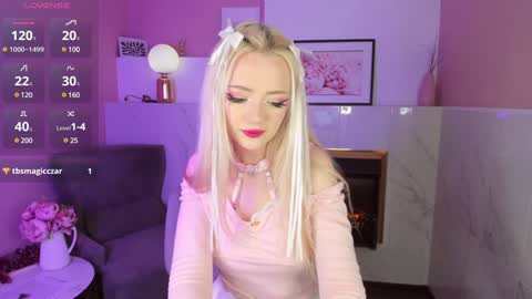 Snapshot of emily_air chatting on February 8, 10:08 pm Emily online show from February 8, 10:08 pm