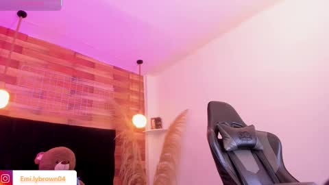 emily_brown04 online show from February 15, 12:03 pm