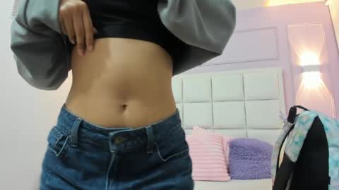 Snapshot of emily_bruss chatting on May 29, 3:48 am emily_bruss online show from May 29, 3:48 am