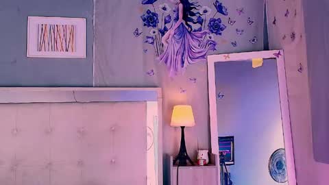 Snapshot of emily_castillo1_ chatting on May 1, 5:56 am emily_castillo1_ online show from May 1, 5:56 am