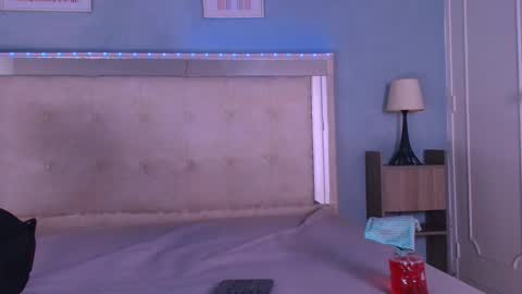 emily_castillo_1 online show from October 16, 4:35 am