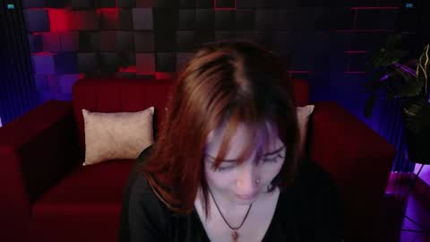 Snapshot of emily_cherry_ chatting on April 21, 3:07 pm Emily Cherry online show from April 21, 3:07 pm