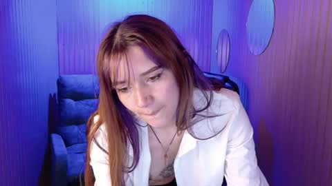 Snapshot of emily_cherry_ chatting on April 22, 3:13 pm Emily Cherry online show from April 22, 3:13 pm