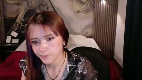Snapshot of emily_cherry_ chatting on April 28, 1:49 pm Emily Cherry online show from April 28, 1:49 pm