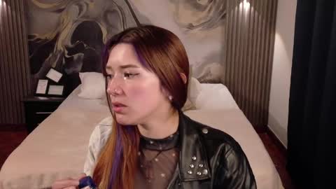 Snapshot of emily_cherry_ chatting on May 6, 2:00 pm Emily Cherry online show from May 6, 2:00 pm