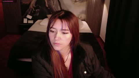 Snapshot of emily_cherry_ chatting on May 26, 1:51 pm Emily Cherry online show from May 26, 1:51 pm