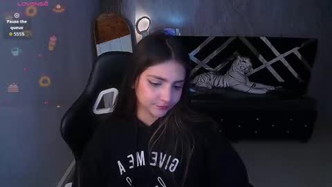 emily_cooper_t online show from January 10, 8:10 pm