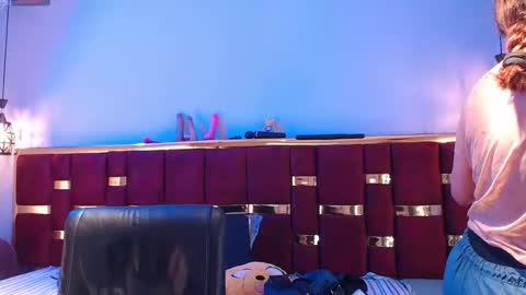 Snapshot of emily_fox_3 chatting on October 30, 11:44 am emily fox 3 online show from October 30, 11:44 am