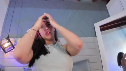 Snapshot of emily_fox_3 chatting on May 6, 7:52 pm emily fox 3 online show from May 6, 7:52 pm