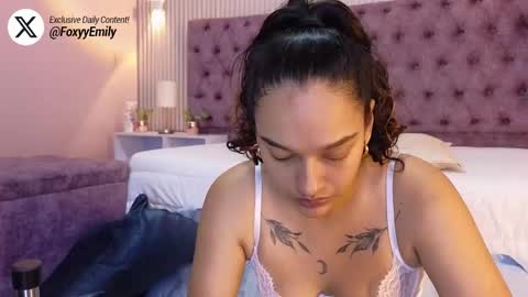 Emily online show from November 29, 7:06 pm