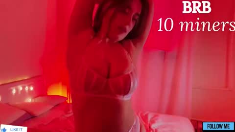 Snapshot of emily_gin chatting on March 15, 2:06 am EMILY online show from March 15, 2:06 am