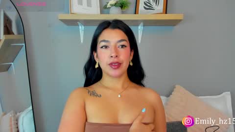 Snapshot of emily_haze chatting on February 2, 12:13 pm Emily online show from February 2, 12:13 pm