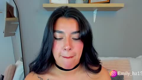 Snapshot of emily_haze chatting on February 20, 6:24 pm Emily online show from February 20, 6:24 pm