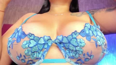 Emily  online show from February 7, 7:17 pm