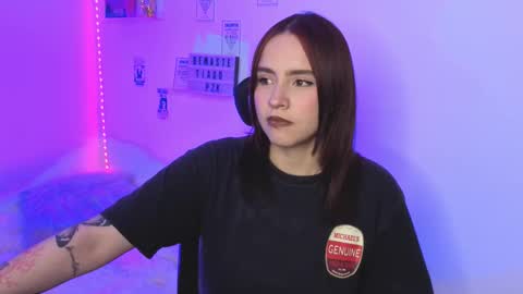 Snapshot of emily_lindey_ chatting on February 26, 1:04 am Emily Lindey online show from February 26, 1:04 am