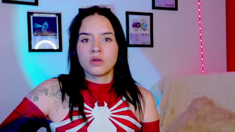 Snapshot of emily_lindey_ chatting on June 29, 6:19 am Emily Lindey online show from June 29, 6:19 am