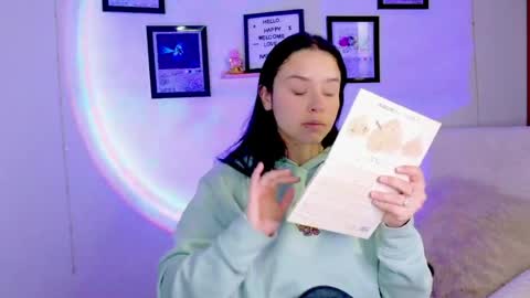 Snapshot of emily_lindey_ chatting on July 10, 7:12 am Emily Lindey online show from July 10, 7:12 am