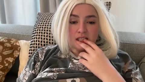 emily_morning_dew online show from February 22, 8:02 am