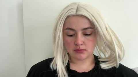 emily_morning_dew online show from April 16, 6:58 am