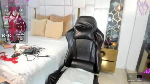 Emily online show from March 19, 9:52 pm