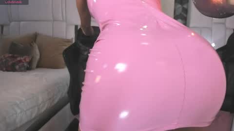 Snapshot of emily_parkss666 chatting on April 30, 8:57 pm Emily online show from April 30, 8:57 pm