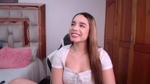 Snapshot of emily_poarch chatting on April 30, 10:58 pm emily online show from April 30, 10:58 pm