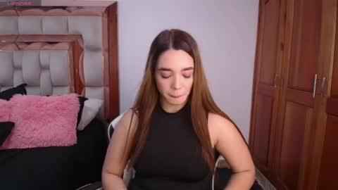 Snapshot of emily_poarch chatting on May 10, 6:46 pm emily online show from May 10, 6:46 pm