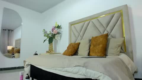 Emily online show from February 17, 7:31 pm