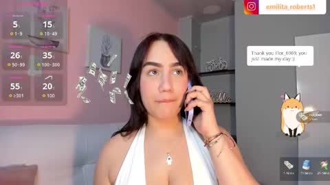 Snapshot of emily_roberts1 chatting on February 22, 11:46 pm Emily online show from February 22, 11:46 pm