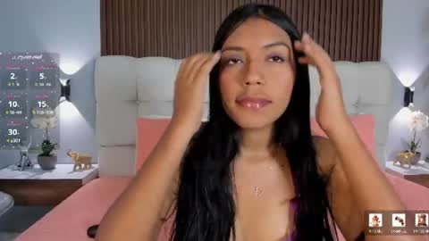 Snapshot of emily_rose1_ chatting on July 10, 12:19 pm Emily rose1 online show from July 10, 12:19 pm
