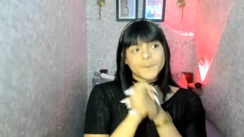 Snapshot of emily_rosue_ chatting on July 18, 2:05 am emily_rosue_ online show from July 18, 2:05 am