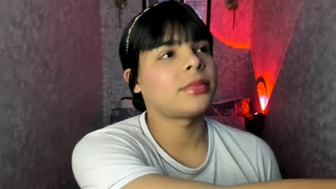 Snapshot of emily_rosue_ chatting on July 19, 3:54 am emily_rosue_ online show from July 19, 3:54 am