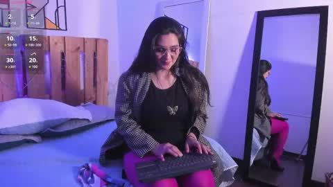 Snapshot of emily_sartre chatting on May 14, 8:26 pm Emilly online show from May 14, 8:26 pm