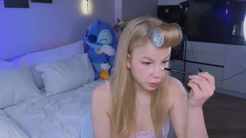 emily shepard online show from April 10, 2:39 am