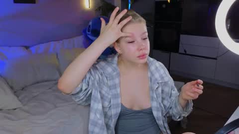 emily shepard online show from April 23, 2:35 am