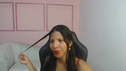 emily_smith_t online show from March 23, 7:18 pm