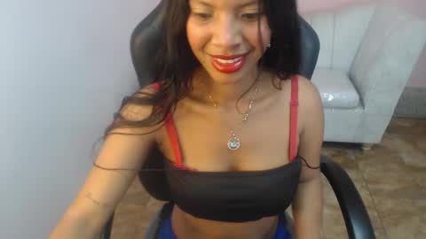 emily_smith_t online show from March 29, 7:25 pm