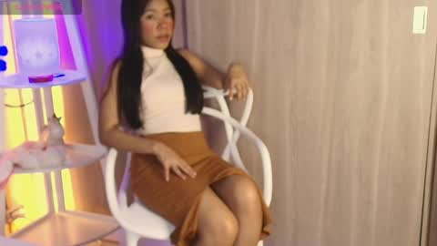 Snapshot of emily_sweett12 chatting on April 23, 12:29 pm Emily online show from April 23, 12:29 pm
