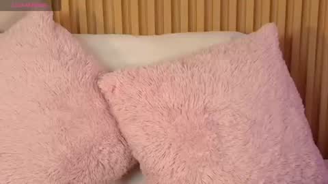 Snapshot of emily_sweett12 chatting on June 24, 12:04 pm Emily online show from June 24, 12:04 pm