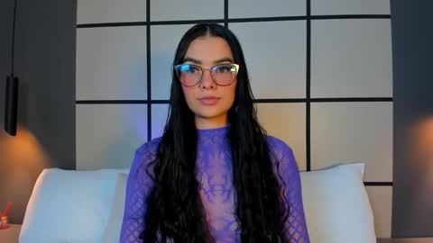 emily_tolson online show from February 10, 6:01 pm