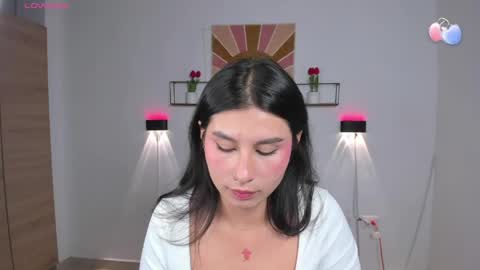 Snapshot of emily_villamil_ chatting on April 29, 9:10 pm Emi online show from April 29, 9:10 pm