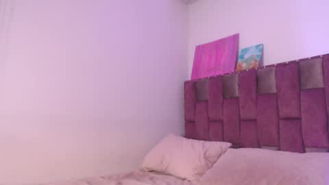 emily_w2 online show from September 17, 3:41 am