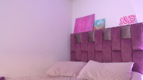 emily_w2 online show from September 19, 4:03 am