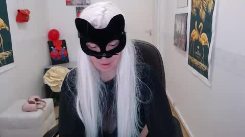 Emily online show from February 11, 12:16 pm