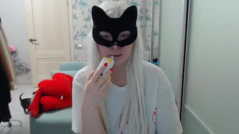 Emily online show from January 9, 2:20 pm