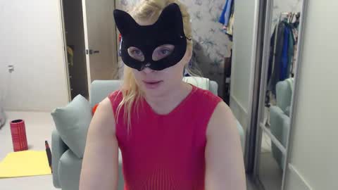 Emily online show from April 14, 6:58 pm