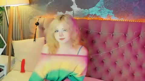 Snapshot of emilyangels chatting on June 24, 5:50 am Baby Emelli online show from June 24, 5:50 am